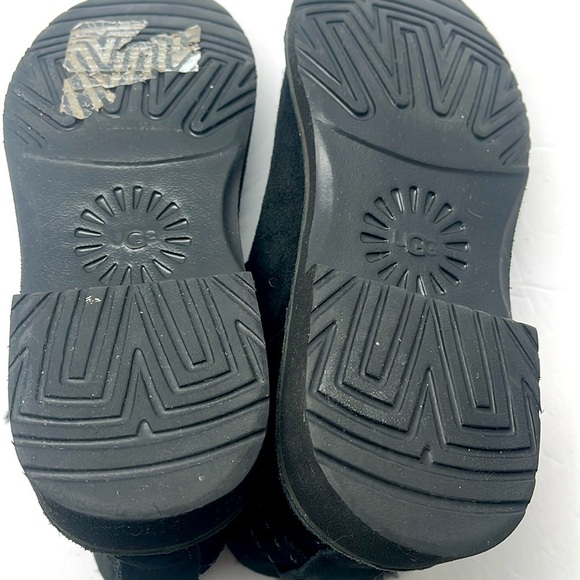 Ugg McKay Suede Ankle Boots 7.5 Wool Insoles Faux Fur Classic Comfort Black Boho - Picture 13 of 17